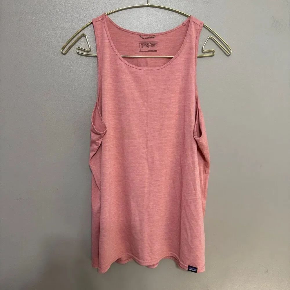 Patagonia women’s blush colored flowing tank size large